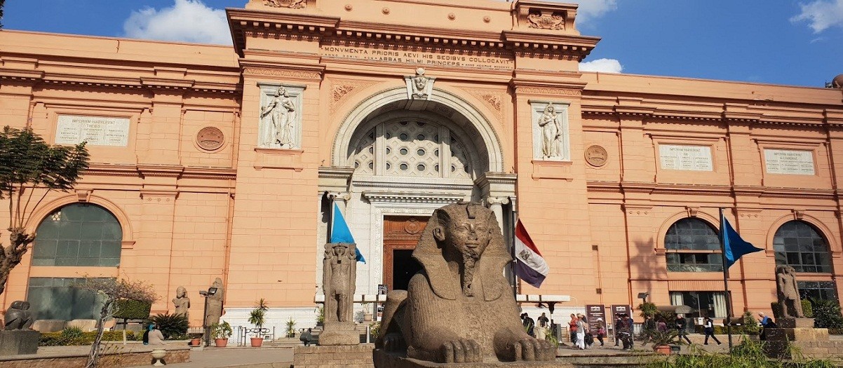 Excursion to Cairo & the pyramids of Giza in a small tour group from El Gouna