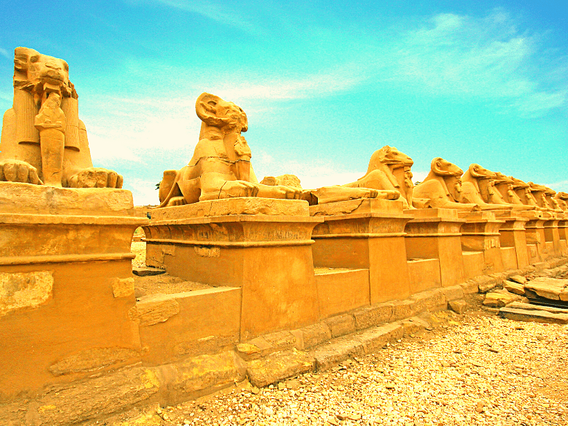 Ausflug, nach, Luxor,Tal der Könige, ab, Sahl hasheesh, Makad Bay, karanak, tempel, tour nach luxor, Luxor,  karnak Tempel, Obelisken,  amoun, Gott,  Götter,  alte Ägypter,  Pharaonen,  Monumente, könige, Säulenhalle,  heiliger See,  Königin Hatschepsut, 