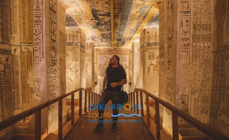 Private day trip from Cairo to Luxor by plane