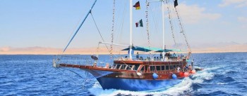 Schorcheln ausflug mit Segelboot ab Hurghada Pirates Boot