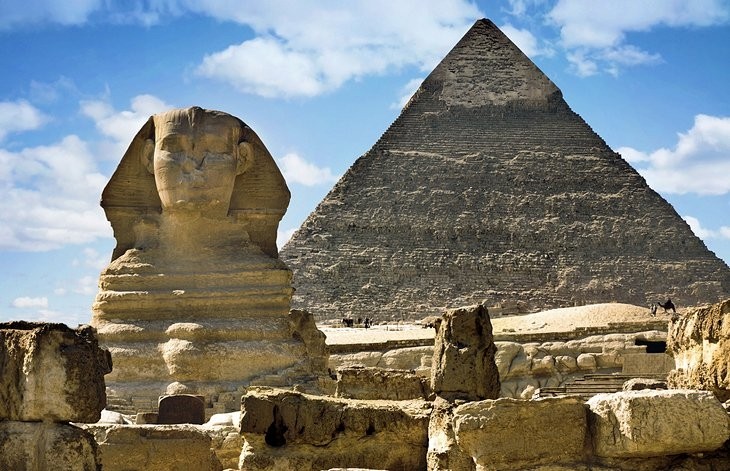 Kairo & Gizeh ausflüge und sehenswürdigkeiten mit übernachtung ab Sahl Hasheesh & Makadi Bay zu den Pyramiden & Sphinx Gizeh,
