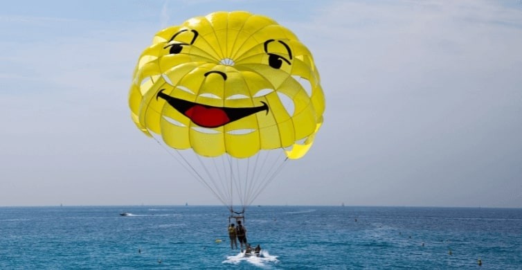Hurghada: Parasailing-Erlebnis