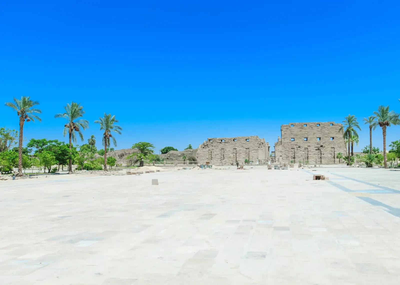 karnak tempel facade, theben ost, neues reich, luxor ägypten, hurghada sehenswürdigkeiten, hurghada ausflüge, Tagesausflug von hurghada nach Luxor zum Tal der Könige mit Mini-Bus