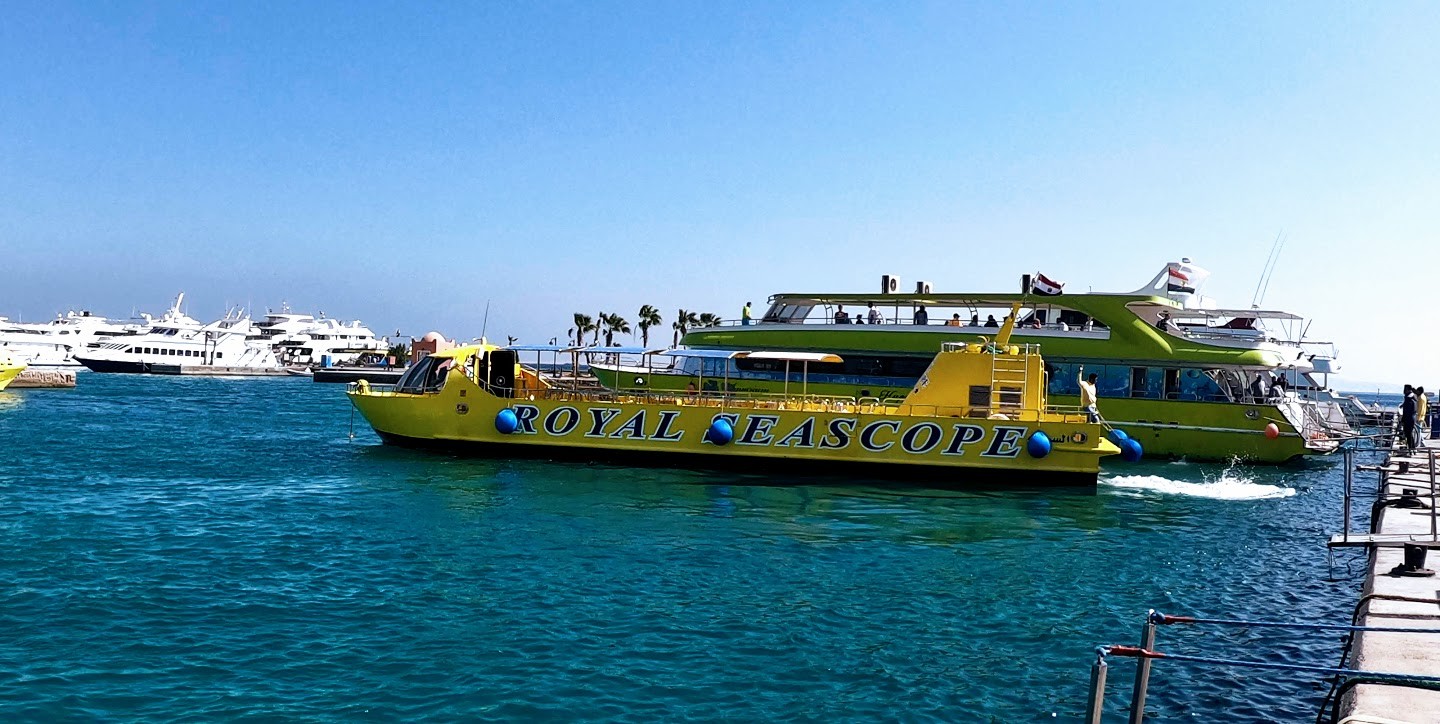 Ausflug mit dem Glasbodenboot Soma bay Semi U Boot royal sea scope submarine Tour in Safaga