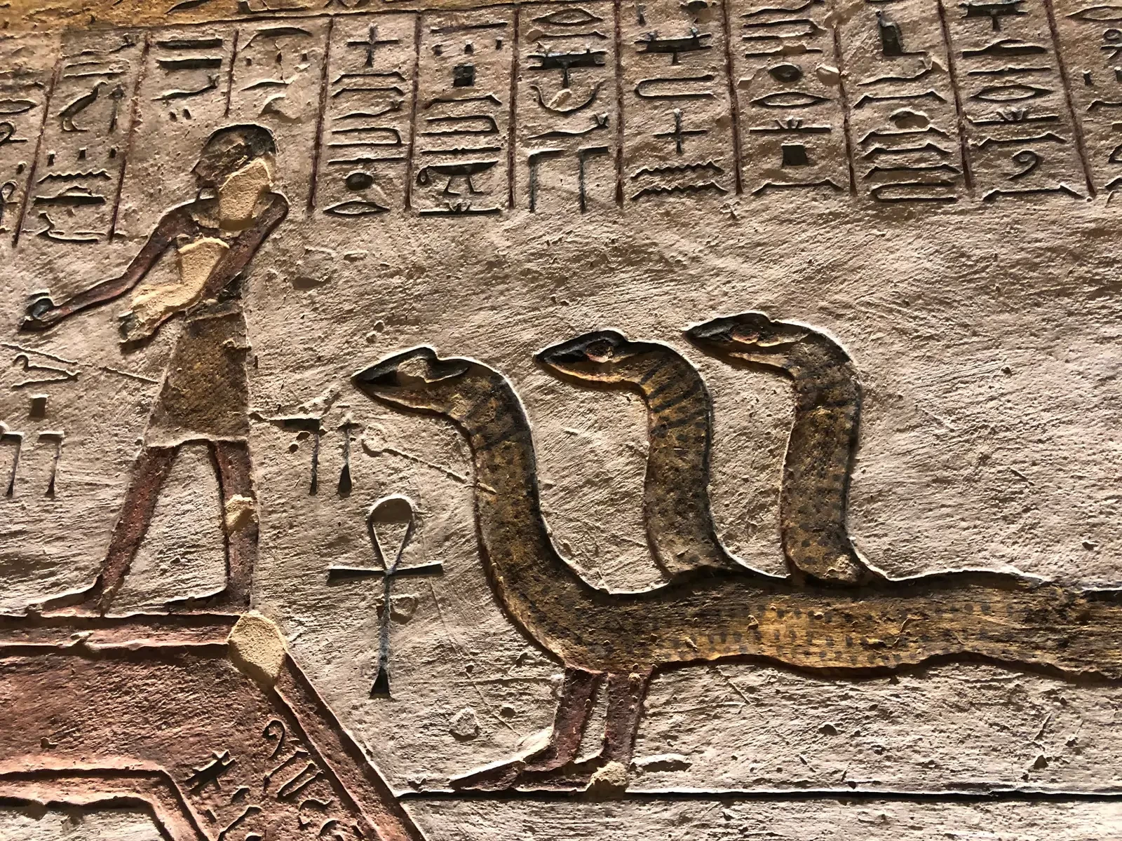 das tal der könige, wandmalerei grab ramses, luxor ägypten, hurghada sehenswürdigkeiten, hurghada ausflüge, Tagesausflug von hurghada nach Luxor zum Tal der Könige mit Mini-Bus