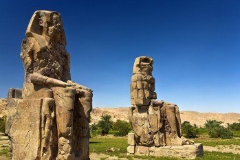 memnon Kolsse statuen in Theben west , 2 tages tour von el gouna nach Luxor